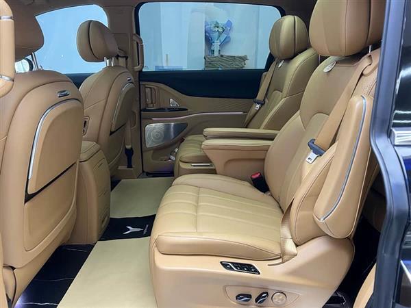 岚图梦想家 2024款 PHEV 超长续航尊贵版