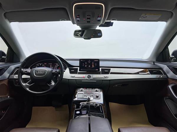 奥迪A8 2016款 A8L 45 TFSI quattro舒适型
