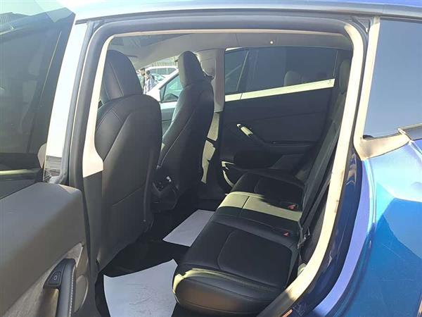 Model Y 2022款 长续航全轮驱动版