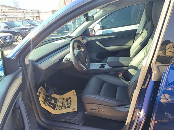 Model Y 2022款 长续航全轮驱动版
