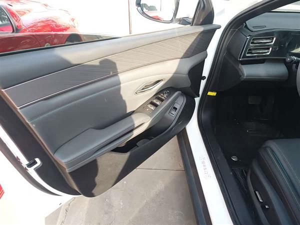 秦L 2024款 DM-i 120KM卓越型