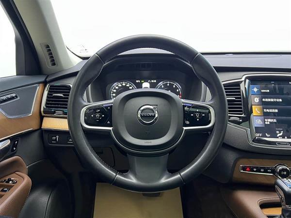沃尔沃XC90 2020款 改款 T6 智逸豪华版 7座