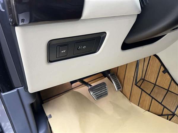揽胜 2021款 3.0 L6 传世加长经典版