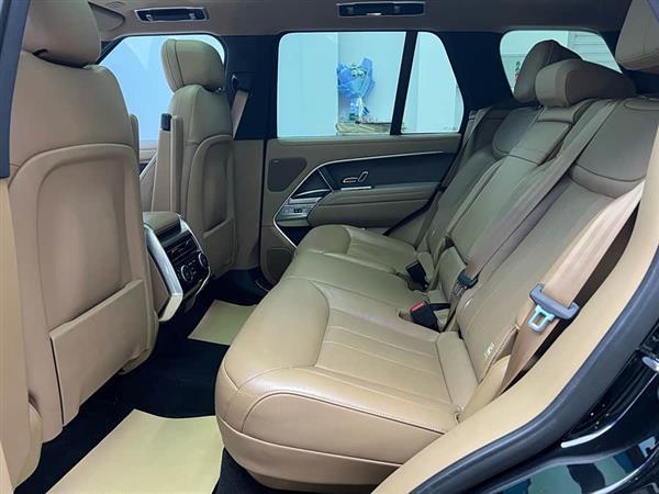 揽胜 2024款 3.0 L6 360PS 盛世版