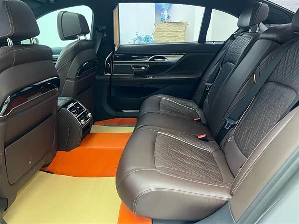宝马7系 2019款 740Li 领先型 M运动套装