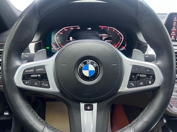 宝马7系 2019款 740Li 领先型 M运动套装