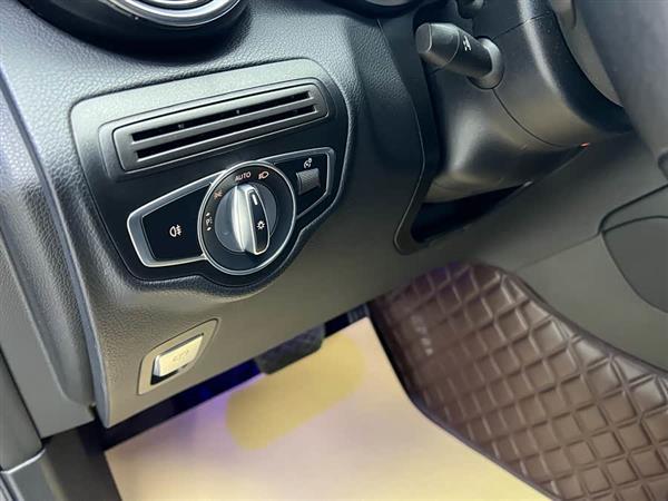 奔驰GLC轿跑 2022款 改款 GLC 260 4MATIC 轿跑SUV