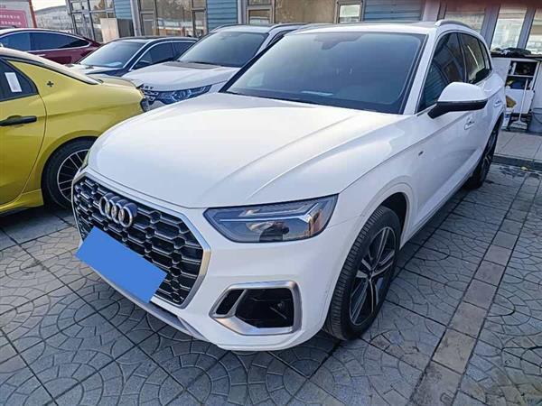 奥迪Q5L 2022款 40T 豪华动感型