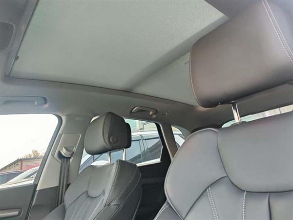 奥迪Q5L 2022款 40T 豪华动感型
