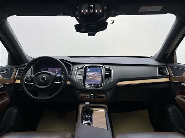 沃尔沃XC90 2023款 B5 智行豪华版 7座