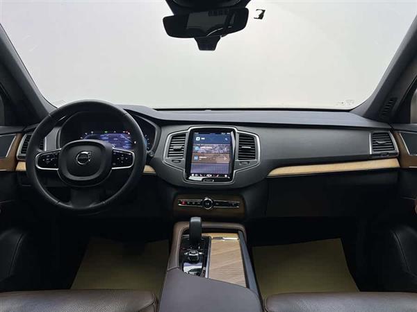 沃尔沃XC90 2023款 B5 智行豪华版 7座