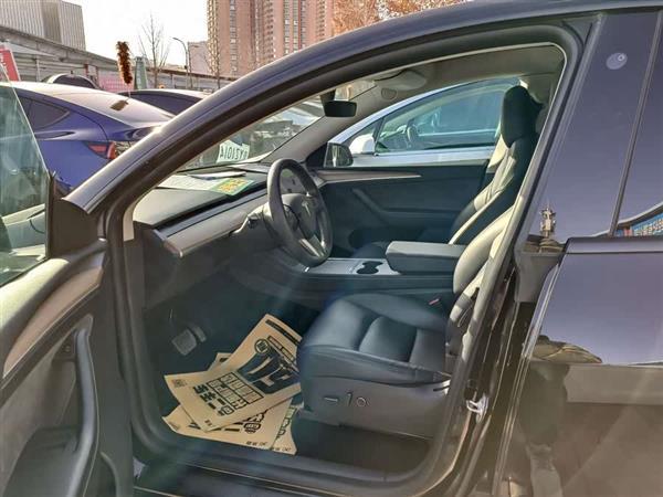 Model Y 2021款 标准续航后驱版