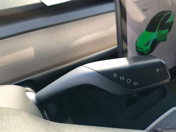 Model Y 2021款 标准续航后驱版