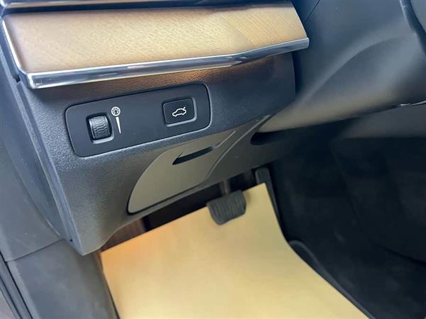 沃尔沃XC90 2018款 T6 智雅版 7座
