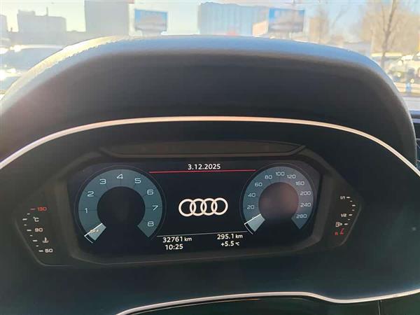 奥迪Q3 2021款 35 TFSI 时尚动感型