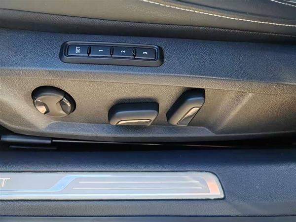 帕萨特 2022款 380TSI 豪华版
