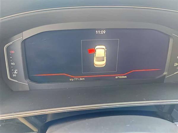 帕萨特 2022款 380TSI 豪华版