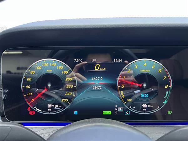 奔驰E级新能源 2023款 E 350 e L 插电式混合动力运动轿车