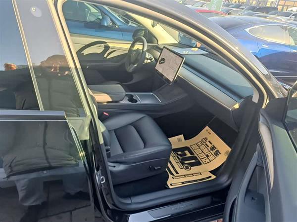 Model Y 2021款 标准续航后驱版