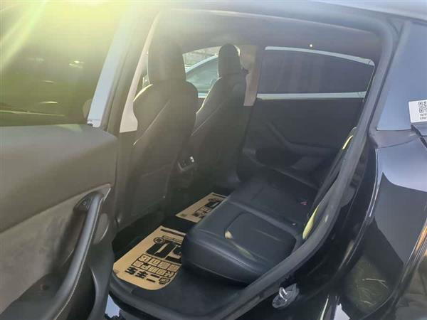 Model Y 2021款 标准续航后驱版