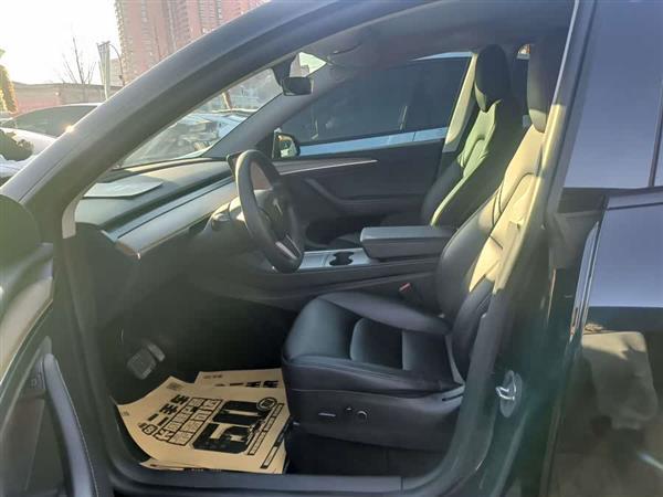 Model Y 2021款 标准续航后驱版
