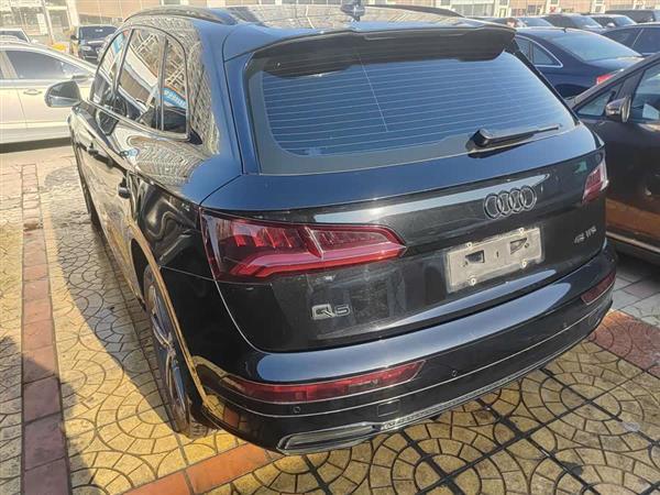 奥迪Q5L 2020款 45 TFSI 尊享运动型