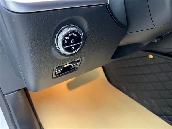 奔驰C级 2024款 C 200 L 运动版
