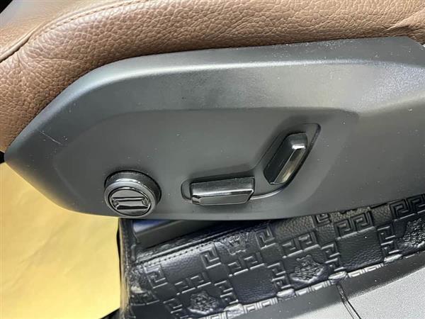 沃尔沃XC90 2024款 B5 智行豪华版 5座