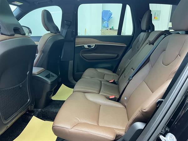 沃尔沃XC90 2024款 B5 智行豪华版 5座