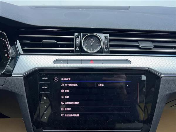 迈腾 2024款 200万辆众享款 330TSI DSG豪华型