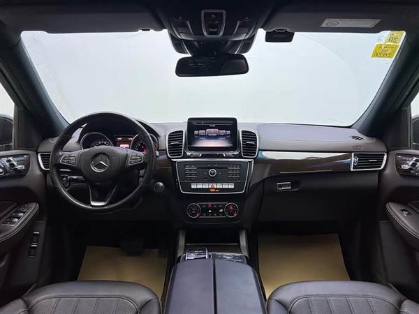 奔驰GLS 2018款 改款 GLS 400 4MATIC动感型
