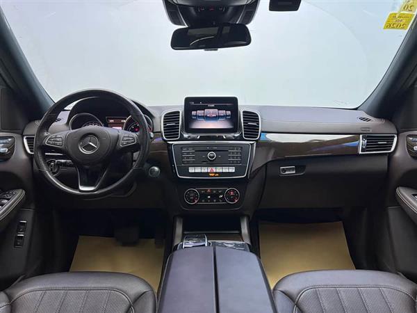 奔驰GLS 2018款 改款 GLS 400 4MATIC动感型
