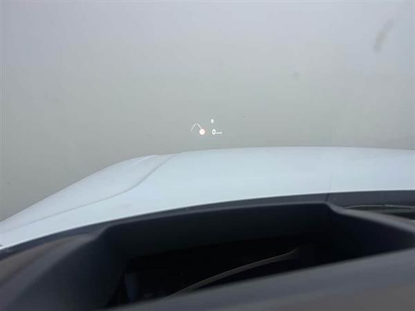 揽胜 2022款 3.0 L6 400PS 传世加长经典版