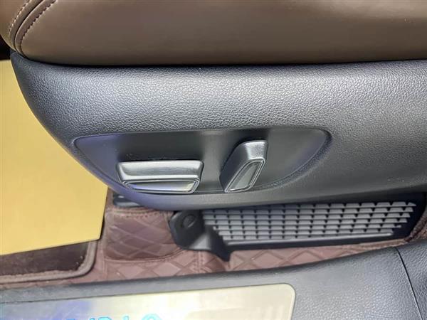 赛那SIENNA 2021款 2.5L混动 尊贵版