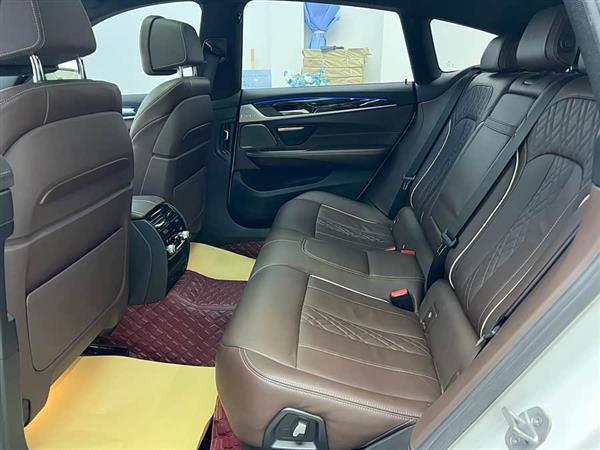 宝马6系GT 2018款 640i xDrive M运动套装
