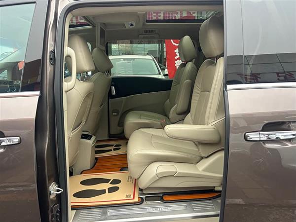 别克GL8 2014款 3.0L XT豪华商务旗舰版