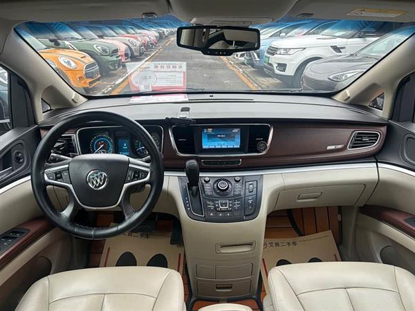 别克GL8 2014款 3.0L XT豪华商务旗舰版