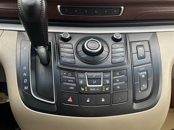 别克GL8 2014款 3.0L XT豪华商务旗舰版