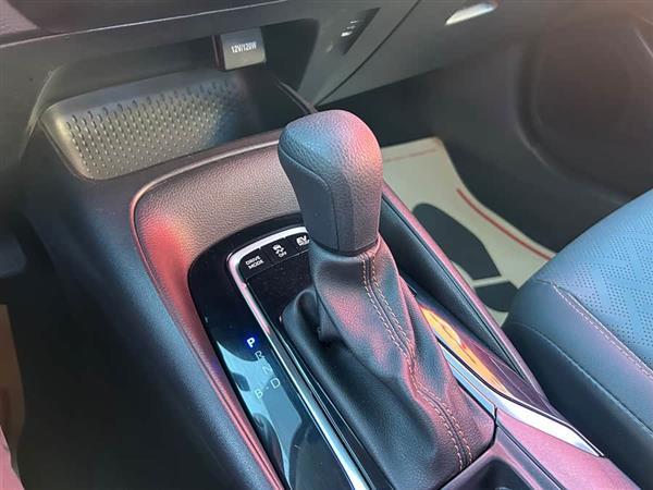 雷凌 2023款 智能电混双擎 1.8L 运动版