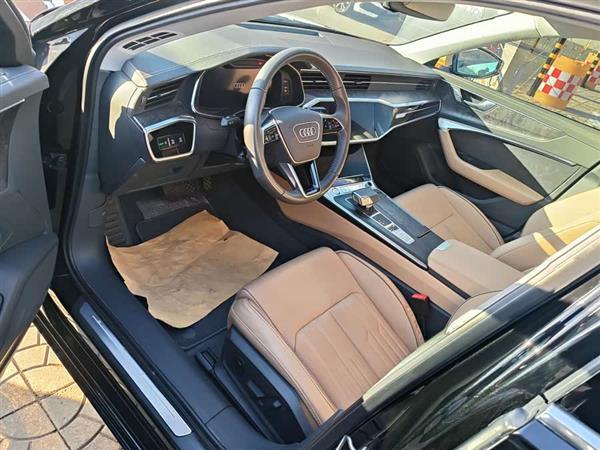 奥迪A6L 2019款 55 TFSI quattro 尊享致雅型