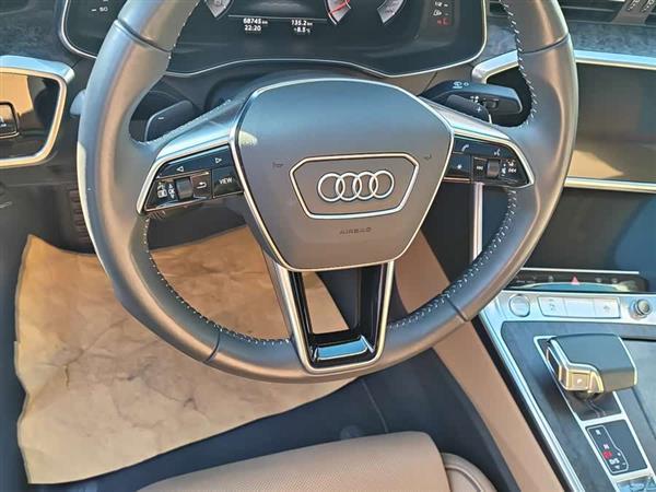 奥迪A6L 2019款 55 TFSI quattro 尊享致雅型