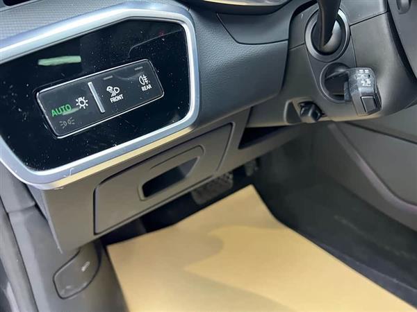 奥迪A7 2025款 45 TFSI 臻选型
