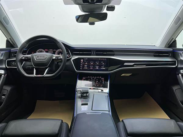 奥迪A7 2025款 45 TFSI 臻选型
