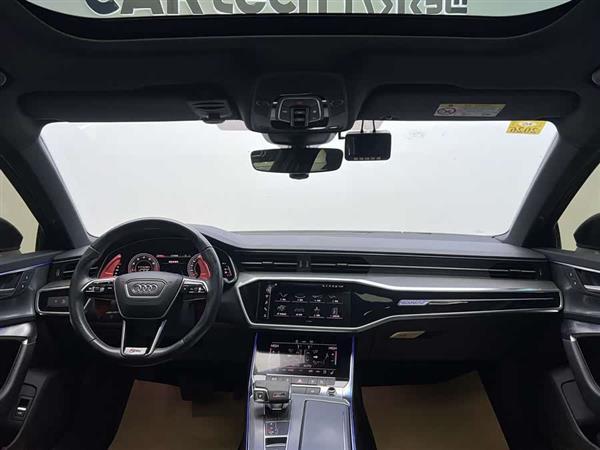 奥迪A6L 2022款 45 TFSI quattro 臻选动感型