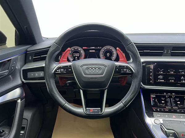奥迪A6L 2022款 45 TFSI quattro 臻选动感型