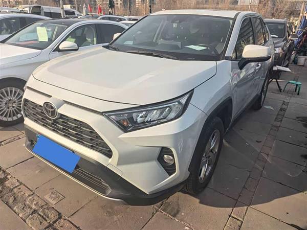 RAV4荣放 2021款 2.0L CVT两驱风尚PLUS版