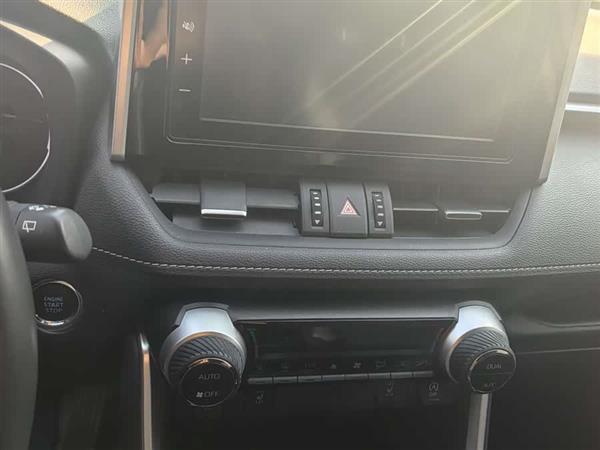 RAV4荣放 2021款 2.0L CVT两驱风尚PLUS版