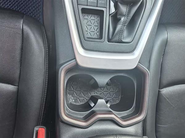 RAV4荣放 2021款 2.0L CVT两驱风尚PLUS版