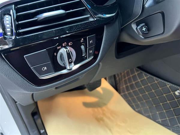 宝马5系 2020款 530Li 领先型 M运动套装