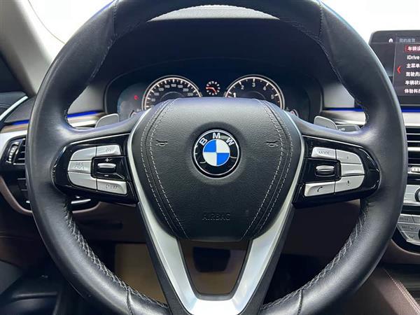 宝马5系 2018款 改款  530Li xDrive 豪华套装